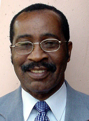 Cauvin Paul, photo © Thomas C. Spear Journée du livre haïtien, Jamaica, New York, 14 mai 2005