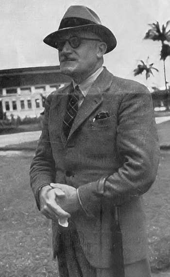 Malcolm de Chazal, photo des archives de R. Furlong, D.R. Curepipe, vers 1950